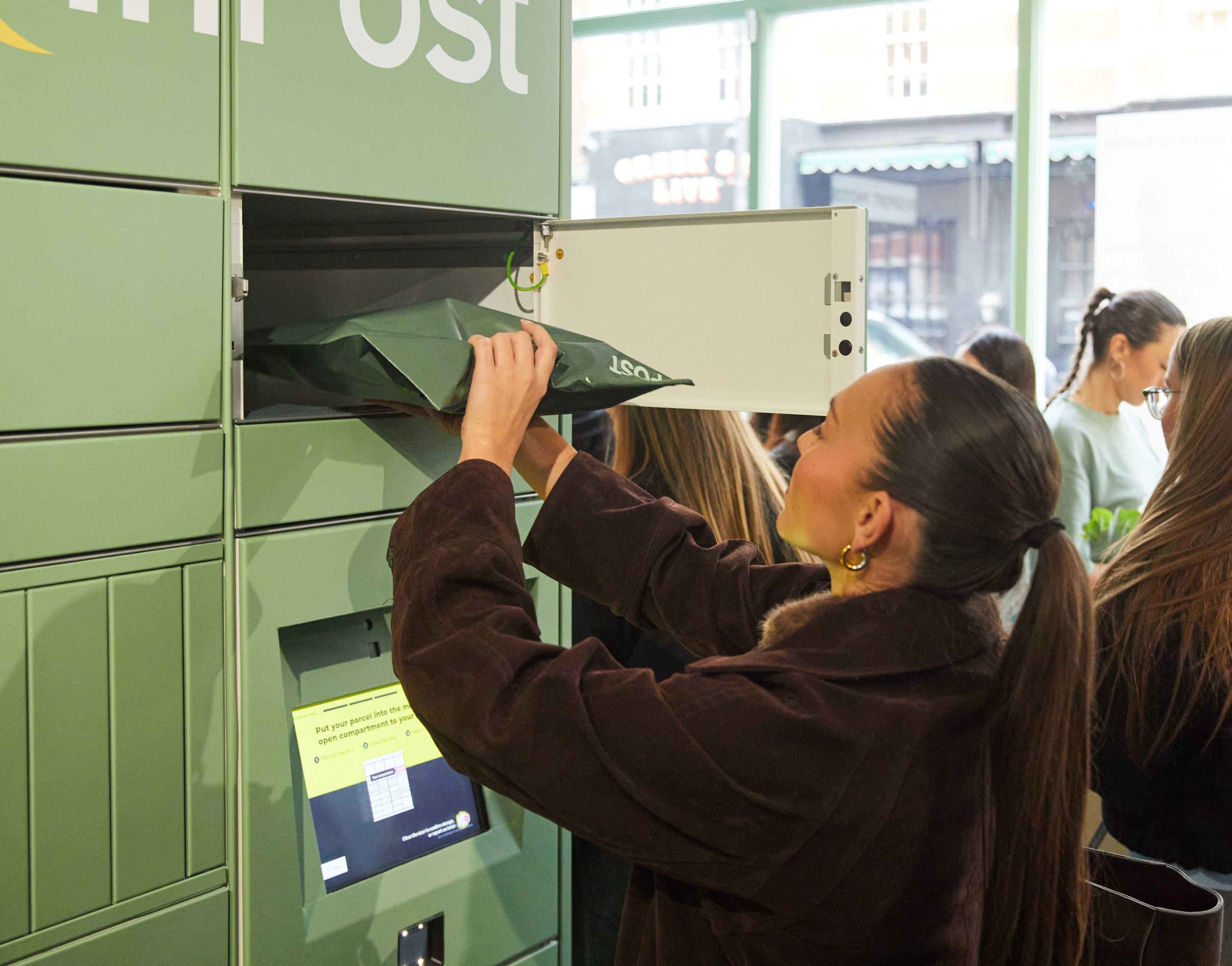 InPost | Sip, Snap & Send: The Blank Street Post Room